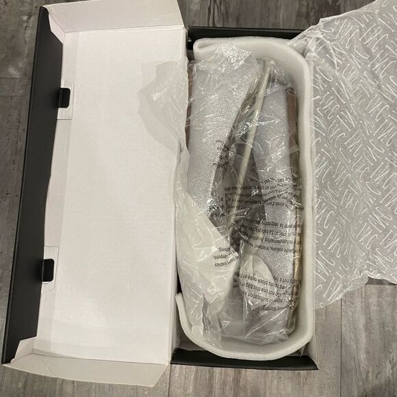 NWT INC International Concepts Women's Silver Bow Flats size 8 - Picture 7 of 12